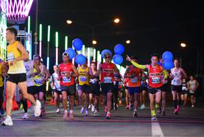 BIB: 4117, 35550
                            <button type="button" onclick="openModal(14653879)" class="btn btn-primary btn-sm float-right btn-popup" data-toggle="modal" data-target=".modal-high-quality">
                        <i class="fas fa-shopping-cart"></i> Add to Cart
                    </button>
                                            <button type="button" onclick="isThisMe(14653879, true)" class="btn btn-success btn-sm float-right btn-popup btn-isme hidden" data-toggle="tooltip" data-placement="bottom" title="นี่คือรูปของคุณใช่ไหม คลิกที่นี่เพื่อเอาเข้าอัลบั้ม">
                        <i class="fas fa-plus"></i> Add to album
                    </button>
                    <button type="button" onclick="isThisMe(14653879, false)" class="btn btn-warning btn-sm float-right btn-popup btn-isnotme hidden">
                        <i class="fas fa-ban"></i> Remove from album
                    </button>