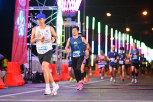 BIB: 0404, 41373
                            <button type="button" onclick="openModal(14654823)" class="btn btn-primary btn-sm float-right btn-popup" data-toggle="modal" data-target=".modal-high-quality">
                        <i class="fas fa-shopping-cart"></i> Add to Cart
                    </button>
                                            <button type="button" onclick="isThisMe(14654823, true)" class="btn btn-success btn-sm float-right btn-popup btn-isme hidden" data-toggle="tooltip" data-placement="bottom" title="นี่คือรูปของคุณใช่ไหม คลิกที่นี่เพื่อเอาเข้าอัลบั้ม">
                        <i class="fas fa-plus"></i> Add to album
                    </button>
                    <button type="button" onclick="isThisMe(14654823, false)" class="btn btn-warning btn-sm float-right btn-popup btn-isnotme hidden">
                        <i class="fas fa-ban"></i> Remove from album
                    </button>