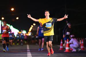 BIB: 40632
                            <button type="button" onclick="openModal(14618792)" class="btn btn-primary btn-sm float-right btn-popup" data-toggle="modal" data-target=".modal-high-quality">
                        <i class="fas fa-shopping-cart"></i> Add to Cart
                    </button>
                                            <button type="button" onclick="isThisMe(14618792, true)" class="btn btn-success btn-sm float-right btn-popup btn-isme hidden" data-toggle="tooltip" data-placement="bottom" title="นี่คือรูปของคุณใช่ไหม คลิกที่นี่เพื่อเอาเข้าอัลบั้ม">
                        <i class="fas fa-plus"></i> Add to album
                    </button>
                    <button type="button" onclick="isThisMe(14618792, false)" class="btn btn-warning btn-sm float-right btn-popup btn-isnotme hidden">
                        <i class="fas fa-ban"></i> Remove from album
                    </button>