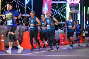 BIB: 4076, 0810, 41472
                            <button type="button" onclick="openModal(14504698)" class="btn btn-primary btn-sm float-right btn-popup" data-toggle="modal" data-target=".modal-high-quality">
                        <i class="fas fa-shopping-cart"></i> Add to Cart
                    </button>
                                            <button type="button" onclick="isThisMe(14504698, true)" class="btn btn-success btn-sm float-right btn-popup btn-isme hidden" data-toggle="tooltip" data-placement="bottom" title="นี่คือรูปของคุณใช่ไหม คลิกที่นี่เพื่อเอาเข้าอัลบั้ม">
                        <i class="fas fa-plus"></i> Add to album
                    </button>
                    <button type="button" onclick="isThisMe(14504698, false)" class="btn btn-warning btn-sm float-right btn-popup btn-isnotme hidden">
                        <i class="fas fa-ban"></i> Remove from album
                    </button>