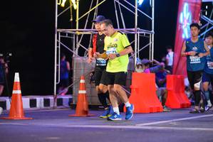 BIB: 95091, 060
                            <button type="button" onclick="openModal(14502118)" class="btn btn-primary btn-sm float-right btn-popup" data-toggle="modal" data-target=".modal-high-quality">
                        <i class="fas fa-shopping-cart"></i> Add to Cart
                    </button>
                                            <button type="button" onclick="isThisMe(14502118, true)" class="btn btn-success btn-sm float-right btn-popup btn-isme hidden" data-toggle="tooltip" data-placement="bottom" title="นี่คือรูปของคุณใช่ไหม คลิกที่นี่เพื่อเอาเข้าอัลบั้ม">
                        <i class="fas fa-plus"></i> Add to album
                    </button>
                    <button type="button" onclick="isThisMe(14502118, false)" class="btn btn-warning btn-sm float-right btn-popup btn-isnotme hidden">
                        <i class="fas fa-ban"></i> Remove from album
                    </button>