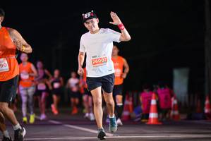 BIB: 26007
                            <button type="button" onclick="openModal(14226267)" class="btn btn-primary btn-sm float-right btn-popup" data-toggle="modal" data-target=".modal-high-quality">
                        <i class="fas fa-shopping-cart"></i> Add to Cart
                    </button>
                                            <button type="button" onclick="isThisMe(14226267, true)" class="btn btn-success btn-sm float-right btn-popup btn-isme hidden" data-toggle="tooltip" data-placement="bottom" title="นี่คือรูปของคุณใช่ไหม คลิกที่นี่เพื่อเอาเข้าอัลบั้ม">
                        <i class="fas fa-plus"></i> Add to album
                    </button>
                    <button type="button" onclick="isThisMe(14226267, false)" class="btn btn-warning btn-sm float-right btn-popup btn-isnotme hidden">
                        <i class="fas fa-ban"></i> Remove from album
                    </button>