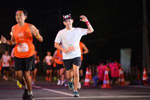 BIB: 2690, 260
                            <button type="button" onclick="openModal(14226079)" class="btn btn-primary btn-sm float-right btn-popup" data-toggle="modal" data-target=".modal-high-quality">
                        <i class="fas fa-shopping-cart"></i> Add to Cart
                    </button>
                                            <button type="button" onclick="isThisMe(14226079, true)" class="btn btn-success btn-sm float-right btn-popup btn-isme hidden" data-toggle="tooltip" data-placement="bottom" title="นี่คือรูปของคุณใช่ไหม คลิกที่นี่เพื่อเอาเข้าอัลบั้ม">
                        <i class="fas fa-plus"></i> Add to album
                    </button>
                    <button type="button" onclick="isThisMe(14226079, false)" class="btn btn-warning btn-sm float-right btn-popup btn-isnotme hidden">
                        <i class="fas fa-ban"></i> Remove from album
                    </button>