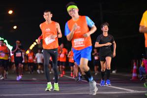 BIB: 21164
                            <button type="button" onclick="openModal(14197607)" class="btn btn-primary btn-sm float-right btn-popup" data-toggle="modal" data-target=".modal-high-quality">
                        <i class="fas fa-shopping-cart"></i> Add to Cart
                    </button>
                                            <button type="button" onclick="isThisMe(14197607, true)" class="btn btn-success btn-sm float-right btn-popup btn-isme hidden" data-toggle="tooltip" data-placement="bottom" title="นี่คือรูปของคุณใช่ไหม คลิกที่นี่เพื่อเอาเข้าอัลบั้ม">
                        <i class="fas fa-plus"></i> Add to album
                    </button>
                    <button type="button" onclick="isThisMe(14197607, false)" class="btn btn-warning btn-sm float-right btn-popup btn-isnotme hidden">
                        <i class="fas fa-ban"></i> Remove from album
                    </button>