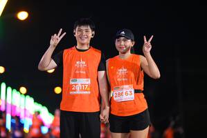 BIB: 26117, 286
                            <button type="button" onclick="openModal(13995040)" class="btn btn-primary btn-sm float-right btn-popup" data-toggle="modal" data-target=".modal-high-quality">
                        <i class="fas fa-shopping-cart"></i> Add to Cart
                    </button>
                                            <button type="button" onclick="isThisMe(13995040, true)" class="btn btn-success btn-sm float-right btn-popup btn-isme hidden" data-toggle="tooltip" data-placement="bottom" title="นี่คือรูปของคุณใช่ไหม คลิกที่นี่เพื่อเอาเข้าอัลบั้ม">
                        <i class="fas fa-plus"></i> Add to album
                    </button>
                    <button type="button" onclick="isThisMe(13995040, false)" class="btn btn-warning btn-sm float-right btn-popup btn-isnotme hidden">
                        <i class="fas fa-ban"></i> Remove from album
                    </button>