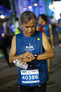 BIB: 42195, 40386
                            <button type="button" onclick="openModal(15350378)" class="btn btn-primary btn-sm float-right btn-popup" data-toggle="modal" data-target=".modal-high-quality">
                        <i class="fas fa-shopping-cart"></i> Add to Cart
                    </button>
                                            <button type="button" onclick="isThisMe(15350378, true)" class="btn btn-success btn-sm float-right btn-popup btn-isme hidden" data-toggle="tooltip" data-placement="bottom" title="นี่คือรูปของคุณใช่ไหม คลิกที่นี่เพื่อเอาเข้าอัลบั้ม">
                        <i class="fas fa-plus"></i> Add to album
                    </button>
                    <button type="button" onclick="isThisMe(15350378, false)" class="btn btn-warning btn-sm float-right btn-popup btn-isnotme hidden">
                        <i class="fas fa-ban"></i> Remove from album
                    </button>