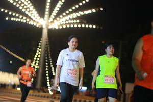 BIB: 29462, 28103
                            <button type="button" onclick="openModal(14555280)" class="btn btn-primary btn-sm float-right btn-popup" data-toggle="modal" data-target=".modal-high-quality">
                        <i class="fas fa-shopping-cart"></i> Add to Cart
                    </button>
                                            <button type="button" onclick="isThisMe(14555280, true)" class="btn btn-success btn-sm float-right btn-popup btn-isme hidden" data-toggle="tooltip" data-placement="bottom" title="นี่คือรูปของคุณใช่ไหม คลิกที่นี่เพื่อเอาเข้าอัลบั้ม">
                        <i class="fas fa-plus"></i> Add to album
                    </button>
                    <button type="button" onclick="isThisMe(14555280, false)" class="btn btn-warning btn-sm float-right btn-popup btn-isnotme hidden">
                        <i class="fas fa-ban"></i> Remove from album
                    </button>