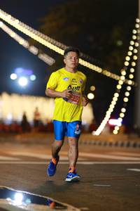 BIB: 220
                            <button type="button" onclick="openModal(14274228)" class="btn btn-primary btn-sm float-right btn-popup" data-toggle="modal" data-target=".modal-high-quality">
                        <i class="fas fa-shopping-cart"></i> Add to Cart
                    </button>
                                            <button type="button" onclick="isThisMe(14274228, true)" class="btn btn-success btn-sm float-right btn-popup btn-isme hidden" data-toggle="tooltip" data-placement="bottom" title="นี่คือรูปของคุณใช่ไหม คลิกที่นี่เพื่อเอาเข้าอัลบั้ม">
                        <i class="fas fa-plus"></i> Add to album
                    </button>
                    <button type="button" onclick="isThisMe(14274228, false)" class="btn btn-warning btn-sm float-right btn-popup btn-isnotme hidden">
                        <i class="fas fa-ban"></i> Remove from album
                    </button>