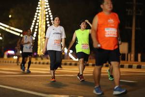 BIB: 39462, 28103
                            <button type="button" onclick="openModal(14747330)" class="btn btn-primary btn-sm float-right btn-popup" data-toggle="modal" data-target=".modal-high-quality">
                        <i class="fas fa-shopping-cart"></i> Add to Cart
                    </button>
                                            <button type="button" onclick="isThisMe(14747330, true)" class="btn btn-success btn-sm float-right btn-popup btn-isme hidden" data-toggle="tooltip" data-placement="bottom" title="นี่คือรูปของคุณใช่ไหม คลิกที่นี่เพื่อเอาเข้าอัลบั้ม">
                        <i class="fas fa-plus"></i> Add to album
                    </button>
                    <button type="button" onclick="isThisMe(14747330, false)" class="btn btn-warning btn-sm float-right btn-popup btn-isnotme hidden">
                        <i class="fas fa-ban"></i> Remove from album
                    </button>
