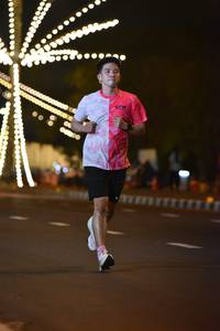 BIB: 40633
                            <button type="button" onclick="openModal(13890323)" class="btn btn-primary btn-sm float-right btn-popup" data-toggle="modal" data-target=".modal-high-quality">
                        <i class="fas fa-shopping-cart"></i> Add to Cart
                    </button>
                                            <button type="button" onclick="isThisMe(13890323, true)" class="btn btn-success btn-sm float-right btn-popup btn-isme hidden" data-toggle="tooltip" data-placement="bottom" title="นี่คือรูปของคุณใช่ไหม คลิกที่นี่เพื่อเอาเข้าอัลบั้ม">
                        <i class="fas fa-plus"></i> Add to album
                    </button>
                    <button type="button" onclick="isThisMe(13890323, false)" class="btn btn-warning btn-sm float-right btn-popup btn-isnotme hidden">
                        <i class="fas fa-ban"></i> Remove from album
                    </button>
