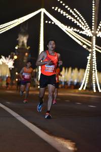 BIB: 40824
                            <button type="button" onclick="openModal(13892789)" class="btn btn-primary btn-sm float-right btn-popup" data-toggle="modal" data-target=".modal-high-quality">
                        <i class="fas fa-shopping-cart"></i> Add to Cart
                    </button>
                                            <button type="button" onclick="isThisMe(13892789, true)" class="btn btn-success btn-sm float-right btn-popup btn-isme hidden" data-toggle="tooltip" data-placement="bottom" title="นี่คือรูปของคุณใช่ไหม คลิกที่นี่เพื่อเอาเข้าอัลบั้ม">
                        <i class="fas fa-plus"></i> Add to album
                    </button>
                    <button type="button" onclick="isThisMe(13892789, false)" class="btn btn-warning btn-sm float-right btn-popup btn-isnotme hidden">
                        <i class="fas fa-ban"></i> Remove from album
                    </button>