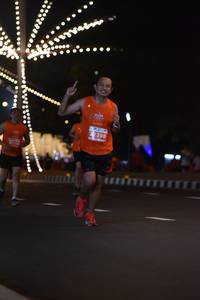BIB: 2398
                            <button type="button" onclick="openModal(14511114)" class="btn btn-primary btn-sm float-right btn-popup" data-toggle="modal" data-target=".modal-high-quality">
                        <i class="fas fa-shopping-cart"></i> Add to Cart
                    </button>
                                            <button type="button" onclick="isThisMe(14511114, true)" class="btn btn-success btn-sm float-right btn-popup btn-isme hidden" data-toggle="tooltip" data-placement="bottom" title="นี่คือรูปของคุณใช่ไหม คลิกที่นี่เพื่อเอาเข้าอัลบั้ม">
                        <i class="fas fa-plus"></i> Add to album
                    </button>
                    <button type="button" onclick="isThisMe(14511114, false)" class="btn btn-warning btn-sm float-right btn-popup btn-isnotme hidden">
                        <i class="fas fa-ban"></i> Remove from album
                    </button>