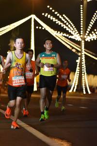 BIB: 40143
                            <button type="button" onclick="openModal(13911846)" class="btn btn-primary btn-sm float-right btn-popup" data-toggle="modal" data-target=".modal-high-quality">
                        <i class="fas fa-shopping-cart"></i> Add to Cart
                    </button>
                                            <button type="button" onclick="isThisMe(13911846, true)" class="btn btn-success btn-sm float-right btn-popup btn-isme hidden" data-toggle="tooltip" data-placement="bottom" title="นี่คือรูปของคุณใช่ไหม คลิกที่นี่เพื่อเอาเข้าอัลบั้ม">
                        <i class="fas fa-plus"></i> Add to album
                    </button>
                    <button type="button" onclick="isThisMe(13911846, false)" class="btn btn-warning btn-sm float-right btn-popup btn-isnotme hidden">
                        <i class="fas fa-ban"></i> Remove from album
                    </button>