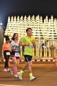 BIB: 4724, 22731, 42911
                            <button type="button" onclick="openModal(14131984)" class="btn btn-primary btn-sm float-right btn-popup" data-toggle="modal" data-target=".modal-high-quality">
                        <i class="fas fa-shopping-cart"></i> Add to Cart
                    </button>
                                            <button type="button" onclick="isThisMe(14131984, true)" class="btn btn-success btn-sm float-right btn-popup btn-isme hidden" data-toggle="tooltip" data-placement="bottom" title="นี่คือรูปของคุณใช่ไหม คลิกที่นี่เพื่อเอาเข้าอัลบั้ม">
                        <i class="fas fa-plus"></i> Add to album
                    </button>
                    <button type="button" onclick="isThisMe(14131984, false)" class="btn btn-warning btn-sm float-right btn-popup btn-isnotme hidden">
                        <i class="fas fa-ban"></i> Remove from album
                    </button>