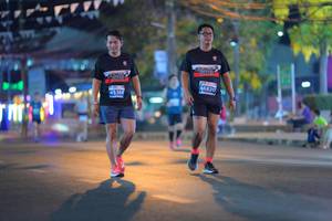 BIB: 46820, 45368
                            <button type="button" onclick="openModal(14975122)" class="btn btn-primary btn-sm float-right btn-popup" data-toggle="modal" data-target=".modal-high-quality">
                        <i class="fas fa-shopping-cart"></i> Add to Cart
                    </button>
                                            <button type="button" onclick="isThisMe(14975122, true)" class="btn btn-success btn-sm float-right btn-popup btn-isme hidden" data-toggle="tooltip" data-placement="bottom" title="นี่คือรูปของคุณใช่ไหม คลิกที่นี่เพื่อเอาเข้าอัลบั้ม">
                        <i class="fas fa-plus"></i> Add to album
                    </button>
                    <button type="button" onclick="isThisMe(14975122, false)" class="btn btn-warning btn-sm float-right btn-popup btn-isnotme hidden">
                        <i class="fas fa-ban"></i> Remove from album
                    </button>