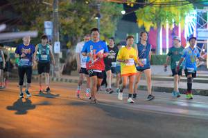 BIB: 41010
                            <button type="button" onclick="openModal(15063076)" class="btn btn-primary btn-sm float-right btn-popup" data-toggle="modal" data-target=".modal-high-quality">
                        <i class="fas fa-shopping-cart"></i> Add to Cart
                    </button>
                                            <button type="button" onclick="isThisMe(15063076, true)" class="btn btn-success btn-sm float-right btn-popup btn-isme hidden" data-toggle="tooltip" data-placement="bottom" title="นี่คือรูปของคุณใช่ไหม คลิกที่นี่เพื่อเอาเข้าอัลบั้ม">
                        <i class="fas fa-plus"></i> Add to album
                    </button>
                    <button type="button" onclick="isThisMe(15063076, false)" class="btn btn-warning btn-sm float-right btn-popup btn-isnotme hidden">
                        <i class="fas fa-ban"></i> Remove from album
                    </button>