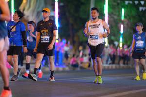 BIB: 42195, 41860, 40743, 47155
                            <button type="button" onclick="openModal(15042529)" class="btn btn-primary btn-sm float-right btn-popup" data-toggle="modal" data-target=".modal-high-quality">
                        <i class="fas fa-shopping-cart"></i> Add to Cart
                    </button>
                                            <button type="button" onclick="isThisMe(15042529, true)" class="btn btn-success btn-sm float-right btn-popup btn-isme hidden" data-toggle="tooltip" data-placement="bottom" title="นี่คือรูปของคุณใช่ไหม คลิกที่นี่เพื่อเอาเข้าอัลบั้ม">
                        <i class="fas fa-plus"></i> Add to album
                    </button>
                    <button type="button" onclick="isThisMe(15042529, false)" class="btn btn-warning btn-sm float-right btn-popup btn-isnotme hidden">
                        <i class="fas fa-ban"></i> Remove from album
                    </button>