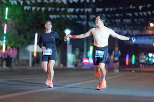 BIB: 40271, 147673
                            <button type="button" onclick="openModal(15046308)" class="btn btn-primary btn-sm float-right btn-popup" data-toggle="modal" data-target=".modal-high-quality">
                        <i class="fas fa-shopping-cart"></i> Add to Cart
                    </button>
                                            <button type="button" onclick="isThisMe(15046308, true)" class="btn btn-success btn-sm float-right btn-popup btn-isme hidden" data-toggle="tooltip" data-placement="bottom" title="นี่คือรูปของคุณใช่ไหม คลิกที่นี่เพื่อเอาเข้าอัลบั้ม">
                        <i class="fas fa-plus"></i> Add to album
                    </button>
                    <button type="button" onclick="isThisMe(15046308, false)" class="btn btn-warning btn-sm float-right btn-popup btn-isnotme hidden">
                        <i class="fas fa-ban"></i> Remove from album
                    </button>