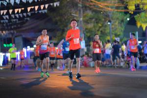 BIB: 200, 40139
                            <button type="button" onclick="openModal(15061125)" class="btn btn-primary btn-sm float-right btn-popup" data-toggle="modal" data-target=".modal-high-quality">
                        <i class="fas fa-shopping-cart"></i> Add to Cart
                    </button>
                                            <button type="button" onclick="isThisMe(15061125, true)" class="btn btn-success btn-sm float-right btn-popup btn-isme hidden" data-toggle="tooltip" data-placement="bottom" title="นี่คือรูปของคุณใช่ไหม คลิกที่นี่เพื่อเอาเข้าอัลบั้ม">
                        <i class="fas fa-plus"></i> Add to album
                    </button>
                    <button type="button" onclick="isThisMe(15061125, false)" class="btn btn-warning btn-sm float-right btn-popup btn-isnotme hidden">
                        <i class="fas fa-ban"></i> Remove from album
                    </button>