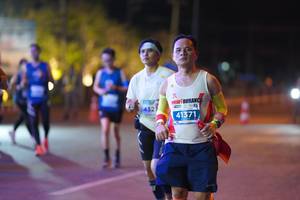 BIB: 4327, 41371
                            <button type="button" onclick="openModal(13720255)" class="btn btn-primary btn-sm float-right btn-popup" data-toggle="modal" data-target=".modal-high-quality">
                        <i class="fas fa-shopping-cart"></i> Add to Cart
                    </button>
                                            <button type="button" onclick="isThisMe(13720255, true)" class="btn btn-success btn-sm float-right btn-popup btn-isme hidden" data-toggle="tooltip" data-placement="bottom" title="นี่คือรูปของคุณใช่ไหม คลิกที่นี่เพื่อเอาเข้าอัลบั้ม">
                        <i class="fas fa-plus"></i> Add to album
                    </button>
                    <button type="button" onclick="isThisMe(13720255, false)" class="btn btn-warning btn-sm float-right btn-popup btn-isnotme hidden">
                        <i class="fas fa-ban"></i> Remove from album
                    </button>