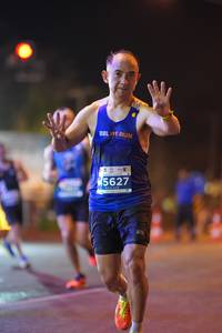 BIB: 5627
                            <button type="button" onclick="openModal(13826042)" class="btn btn-primary btn-sm float-right btn-popup" data-toggle="modal" data-target=".modal-high-quality">
                        <i class="fas fa-shopping-cart"></i> Add to Cart
                    </button>
                                            <button type="button" onclick="isThisMe(13826042, true)" class="btn btn-success btn-sm float-right btn-popup btn-isme hidden" data-toggle="tooltip" data-placement="bottom" title="นี่คือรูปของคุณใช่ไหม คลิกที่นี่เพื่อเอาเข้าอัลบั้ม">
                        <i class="fas fa-plus"></i> Add to album
                    </button>
                    <button type="button" onclick="isThisMe(13826042, false)" class="btn btn-warning btn-sm float-right btn-popup btn-isnotme hidden">
                        <i class="fas fa-ban"></i> Remove from album
                    </button>