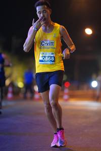 BIB: 0868
                            <button type="button" onclick="openModal(13809310)" class="btn btn-primary btn-sm float-right btn-popup" data-toggle="modal" data-target=".modal-high-quality">
                        <i class="fas fa-shopping-cart"></i> Add to Cart
                    </button>
                                            <button type="button" onclick="isThisMe(13809310, true)" class="btn btn-success btn-sm float-right btn-popup btn-isme hidden" data-toggle="tooltip" data-placement="bottom" title="นี่คือรูปของคุณใช่ไหม คลิกที่นี่เพื่อเอาเข้าอัลบั้ม">
                        <i class="fas fa-plus"></i> Add to album
                    </button>
                    <button type="button" onclick="isThisMe(13809310, false)" class="btn btn-warning btn-sm float-right btn-popup btn-isnotme hidden">
                        <i class="fas fa-ban"></i> Remove from album
                    </button>