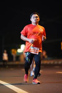 BIB: 20180
                            <button type="button" onclick="openModal(13764826)" class="btn btn-primary btn-sm float-right btn-popup" data-toggle="modal" data-target=".modal-high-quality">
                        <i class="fas fa-shopping-cart"></i> Add to Cart
                    </button>
                                            <button type="button" onclick="isThisMe(13764826, true)" class="btn btn-success btn-sm float-right btn-popup btn-isme hidden" data-toggle="tooltip" data-placement="bottom" title="นี่คือรูปของคุณใช่ไหม คลิกที่นี่เพื่อเอาเข้าอัลบั้ม">
                        <i class="fas fa-plus"></i> Add to album
                    </button>
                    <button type="button" onclick="isThisMe(13764826, false)" class="btn btn-warning btn-sm float-right btn-popup btn-isnotme hidden">
                        <i class="fas fa-ban"></i> Remove from album
                    </button>