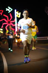 BIB: 40210
                            <button type="button" onclick="openModal(15184111)" class="btn btn-primary btn-sm float-right btn-popup" data-toggle="modal" data-target=".modal-high-quality">
                        <i class="fas fa-shopping-cart"></i> Add to Cart
                    </button>
                                            <button type="button" onclick="isThisMe(15184111, true)" class="btn btn-success btn-sm float-right btn-popup btn-isme hidden" data-toggle="tooltip" data-placement="bottom" title="นี่คือรูปของคุณใช่ไหม คลิกที่นี่เพื่อเอาเข้าอัลบั้ม">
                        <i class="fas fa-plus"></i> Add to album
                    </button>
                    <button type="button" onclick="isThisMe(15184111, false)" class="btn btn-warning btn-sm float-right btn-popup btn-isnotme hidden">
                        <i class="fas fa-ban"></i> Remove from album
                    </button>