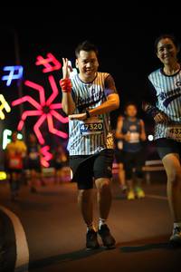 BIB: 47320, 432
                            <button type="button" onclick="openModal(15227594)" class="btn btn-primary btn-sm float-right btn-popup" data-toggle="modal" data-target=".modal-high-quality">
                        <i class="fas fa-shopping-cart"></i> Add to Cart
                    </button>
                                            <button type="button" onclick="isThisMe(15227594, true)" class="btn btn-success btn-sm float-right btn-popup btn-isme hidden" data-toggle="tooltip" data-placement="bottom" title="นี่คือรูปของคุณใช่ไหม คลิกที่นี่เพื่อเอาเข้าอัลบั้ม">
                        <i class="fas fa-plus"></i> Add to album
                    </button>
                    <button type="button" onclick="isThisMe(15227594, false)" class="btn btn-warning btn-sm float-right btn-popup btn-isnotme hidden">
                        <i class="fas fa-ban"></i> Remove from album
                    </button>