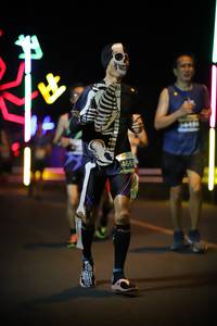 BIB: 1049, 4669
                            <button type="button" onclick="openModal(14963682)" class="btn btn-primary btn-sm float-right btn-popup" data-toggle="modal" data-target=".modal-high-quality">
                        <i class="fas fa-shopping-cart"></i> Add to Cart
                    </button>
                                            <button type="button" onclick="isThisMe(14963682, true)" class="btn btn-success btn-sm float-right btn-popup btn-isme hidden" data-toggle="tooltip" data-placement="bottom" title="นี่คือรูปของคุณใช่ไหม คลิกที่นี่เพื่อเอาเข้าอัลบั้ม">
                        <i class="fas fa-plus"></i> Add to album
                    </button>
                    <button type="button" onclick="isThisMe(14963682, false)" class="btn btn-warning btn-sm float-right btn-popup btn-isnotme hidden">
                        <i class="fas fa-ban"></i> Remove from album
                    </button>