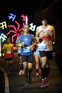 BIB: 40025, 40281, 433
                            <button type="button" onclick="openModal(14983207)" class="btn btn-primary btn-sm float-right btn-popup" data-toggle="modal" data-target=".modal-high-quality">
                        <i class="fas fa-shopping-cart"></i> Add to Cart
                    </button>
                                            <button type="button" onclick="isThisMe(14983207, true)" class="btn btn-success btn-sm float-right btn-popup btn-isme hidden" data-toggle="tooltip" data-placement="bottom" title="นี่คือรูปของคุณใช่ไหม คลิกที่นี่เพื่อเอาเข้าอัลบั้ม">
                        <i class="fas fa-plus"></i> Add to album
                    </button>
                    <button type="button" onclick="isThisMe(14983207, false)" class="btn btn-warning btn-sm float-right btn-popup btn-isnotme hidden">
                        <i class="fas fa-ban"></i> Remove from album
                    </button>