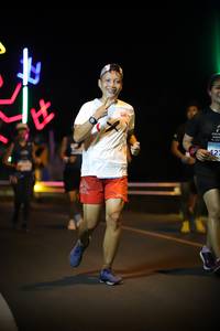 BIB: 422
                            <button type="button" onclick="openModal(15072280)" class="btn btn-primary btn-sm float-right btn-popup" data-toggle="modal" data-target=".modal-high-quality">
                        <i class="fas fa-shopping-cart"></i> Add to Cart
                    </button>
                                            <button type="button" onclick="isThisMe(15072280, true)" class="btn btn-success btn-sm float-right btn-popup btn-isme hidden" data-toggle="tooltip" data-placement="bottom" title="นี่คือรูปของคุณใช่ไหม คลิกที่นี่เพื่อเอาเข้าอัลบั้ม">
                        <i class="fas fa-plus"></i> Add to album
                    </button>
                    <button type="button" onclick="isThisMe(15072280, false)" class="btn btn-warning btn-sm float-right btn-popup btn-isnotme hidden">
                        <i class="fas fa-ban"></i> Remove from album
                    </button>