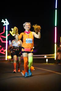 BIB: 40412, 292
                            <button type="button" onclick="openModal(15185232)" class="btn btn-primary btn-sm float-right btn-popup" data-toggle="modal" data-target=".modal-high-quality">
                        <i class="fas fa-shopping-cart"></i> Add to Cart
                    </button>
                                            <button type="button" onclick="isThisMe(15185232, true)" class="btn btn-success btn-sm float-right btn-popup btn-isme hidden" data-toggle="tooltip" data-placement="bottom" title="นี่คือรูปของคุณใช่ไหม คลิกที่นี่เพื่อเอาเข้าอัลบั้ม">
                        <i class="fas fa-plus"></i> Add to album
                    </button>
                    <button type="button" onclick="isThisMe(15185232, false)" class="btn btn-warning btn-sm float-right btn-popup btn-isnotme hidden">
                        <i class="fas fa-ban"></i> Remove from album
                    </button>