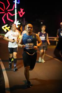 BIB: 4640
                            <button type="button" onclick="openModal(15184024)" class="btn btn-primary btn-sm float-right btn-popup" data-toggle="modal" data-target=".modal-high-quality">
                        <i class="fas fa-shopping-cart"></i> Add to Cart
                    </button>
                                            <button type="button" onclick="isThisMe(15184024, true)" class="btn btn-success btn-sm float-right btn-popup btn-isme hidden" data-toggle="tooltip" data-placement="bottom" title="นี่คือรูปของคุณใช่ไหม คลิกที่นี่เพื่อเอาเข้าอัลบั้ม">
                        <i class="fas fa-plus"></i> Add to album
                    </button>
                    <button type="button" onclick="isThisMe(15184024, false)" class="btn btn-warning btn-sm float-right btn-popup btn-isnotme hidden">
                        <i class="fas fa-ban"></i> Remove from album
                    </button>