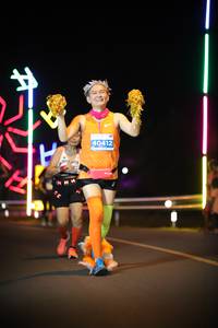 BIB: 40412
                            <button type="button" onclick="openModal(15185224)" class="btn btn-primary btn-sm float-right btn-popup" data-toggle="modal" data-target=".modal-high-quality">
                        <i class="fas fa-shopping-cart"></i> Add to Cart
                    </button>
                                            <button type="button" onclick="isThisMe(15185224, true)" class="btn btn-success btn-sm float-right btn-popup btn-isme hidden" data-toggle="tooltip" data-placement="bottom" title="นี่คือรูปของคุณใช่ไหม คลิกที่นี่เพื่อเอาเข้าอัลบั้ม">
                        <i class="fas fa-plus"></i> Add to album
                    </button>
                    <button type="button" onclick="isThisMe(15185224, false)" class="btn btn-warning btn-sm float-right btn-popup btn-isnotme hidden">
                        <i class="fas fa-ban"></i> Remove from album
                    </button>