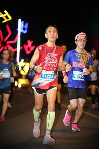 BIB: 290, 41205, 4046
                            <button type="button" onclick="openModal(14946584)" class="btn btn-primary btn-sm float-right btn-popup" data-toggle="modal" data-target=".modal-high-quality">
                        <i class="fas fa-shopping-cart"></i> Add to Cart
                    </button>
                                            <button type="button" onclick="isThisMe(14946584, true)" class="btn btn-success btn-sm float-right btn-popup btn-isme hidden" data-toggle="tooltip" data-placement="bottom" title="นี่คือรูปของคุณใช่ไหม คลิกที่นี่เพื่อเอาเข้าอัลบั้ม">
                        <i class="fas fa-plus"></i> Add to album
                    </button>
                    <button type="button" onclick="isThisMe(14946584, false)" class="btn btn-warning btn-sm float-right btn-popup btn-isnotme hidden">
                        <i class="fas fa-ban"></i> Remove from album
                    </button>