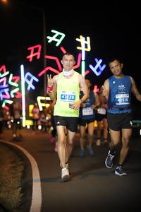 BIB: 41516, 43193
                            <button type="button" onclick="openModal(15151948)" class="btn btn-primary btn-sm float-right btn-popup" data-toggle="modal" data-target=".modal-high-quality">
                        <i class="fas fa-shopping-cart"></i> Add to Cart
                    </button>
                                            <button type="button" onclick="isThisMe(15151948, true)" class="btn btn-success btn-sm float-right btn-popup btn-isme hidden" data-toggle="tooltip" data-placement="bottom" title="นี่คือรูปของคุณใช่ไหม คลิกที่นี่เพื่อเอาเข้าอัลบั้ม">
                        <i class="fas fa-plus"></i> Add to album
                    </button>
                    <button type="button" onclick="isThisMe(15151948, false)" class="btn btn-warning btn-sm float-right btn-popup btn-isnotme hidden">
                        <i class="fas fa-ban"></i> Remove from album
                    </button>