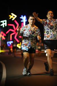 BIB: 4199
                            <button type="button" onclick="openModal(15186044)" class="btn btn-primary btn-sm float-right btn-popup" data-toggle="modal" data-target=".modal-high-quality">
                        <i class="fas fa-shopping-cart"></i> Add to Cart
                    </button>
                                            <button type="button" onclick="isThisMe(15186044, true)" class="btn btn-success btn-sm float-right btn-popup btn-isme hidden" data-toggle="tooltip" data-placement="bottom" title="นี่คือรูปของคุณใช่ไหม คลิกที่นี่เพื่อเอาเข้าอัลบั้ม">
                        <i class="fas fa-plus"></i> Add to album
                    </button>
                    <button type="button" onclick="isThisMe(15186044, false)" class="btn btn-warning btn-sm float-right btn-popup btn-isnotme hidden">
                        <i class="fas fa-ban"></i> Remove from album
                    </button>