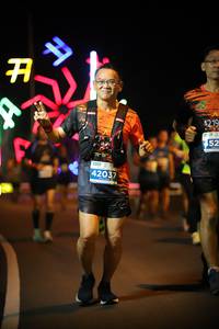 BIB: 4219, 42037
                            <button type="button" onclick="openModal(15180094)" class="btn btn-primary btn-sm float-right btn-popup" data-toggle="modal" data-target=".modal-high-quality">
                        <i class="fas fa-shopping-cart"></i> Add to Cart
                    </button>
                                            <button type="button" onclick="isThisMe(15180094, true)" class="btn btn-success btn-sm float-right btn-popup btn-isme hidden" data-toggle="tooltip" data-placement="bottom" title="นี่คือรูปของคุณใช่ไหม คลิกที่นี่เพื่อเอาเข้าอัลบั้ม">
                        <i class="fas fa-plus"></i> Add to album
                    </button>
                    <button type="button" onclick="isThisMe(15180094, false)" class="btn btn-warning btn-sm float-right btn-popup btn-isnotme hidden">
                        <i class="fas fa-ban"></i> Remove from album
                    </button>