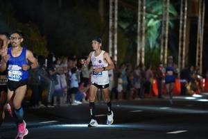 BIB: 410, 528
                            <button type="button" onclick="openModal(14286972)" class="btn btn-primary btn-sm float-right btn-popup" data-toggle="modal" data-target=".modal-high-quality">
                        <i class="fas fa-shopping-cart"></i> Add to Cart
                    </button>
                                            <button type="button" onclick="isThisMe(14286972, true)" class="btn btn-success btn-sm float-right btn-popup btn-isme hidden" data-toggle="tooltip" data-placement="bottom" title="นี่คือรูปของคุณใช่ไหม คลิกที่นี่เพื่อเอาเข้าอัลบั้ม">
                        <i class="fas fa-plus"></i> Add to album
                    </button>
                    <button type="button" onclick="isThisMe(14286972, false)" class="btn btn-warning btn-sm float-right btn-popup btn-isnotme hidden">
                        <i class="fas fa-ban"></i> Remove from album
                    </button>