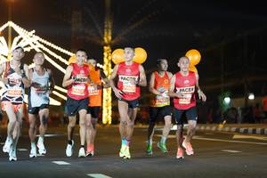 BIB: 0396, 4040, 25043, 2762, 
                            <button type="button" onclick="openModal(14359008)" class="btn btn-primary btn-sm float-right btn-popup" data-toggle="modal" data-target=".modal-high-quality">
                        <i class="fas fa-shopping-cart"></i> Add to Cart
                    </button>
                                            <button type="button" onclick="isThisMe(14359008, true)" class="btn btn-success btn-sm float-right btn-popup btn-isme hidden" data-toggle="tooltip" data-placement="bottom" title="นี่คือรูปของคุณใช่ไหม คลิกที่นี่เพื่อเอาเข้าอัลบั้ม">
                        <i class="fas fa-plus"></i> Add to album
                    </button>
                    <button type="button" onclick="isThisMe(14359008, false)" class="btn btn-warning btn-sm float-right btn-popup btn-isnotme hidden">
                        <i class="fas fa-ban"></i> Remove from album
                    </button>