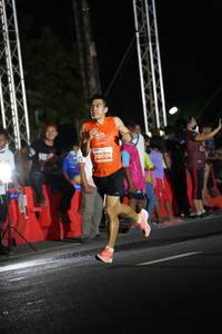 BIB: 26004
                            <button type="button" onclick="openModal(14308122)" class="btn btn-primary btn-sm float-right btn-popup" data-toggle="modal" data-target=".modal-high-quality">
                        <i class="fas fa-shopping-cart"></i> Add to Cart
                    </button>
                                            <button type="button" onclick="isThisMe(14308122, true)" class="btn btn-success btn-sm float-right btn-popup btn-isme hidden" data-toggle="tooltip" data-placement="bottom" title="นี่คือรูปของคุณใช่ไหม คลิกที่นี่เพื่อเอาเข้าอัลบั้ม">
                        <i class="fas fa-plus"></i> Add to album
                    </button>
                    <button type="button" onclick="isThisMe(14308122, false)" class="btn btn-warning btn-sm float-right btn-popup btn-isnotme hidden">
                        <i class="fas fa-ban"></i> Remove from album
                    </button>