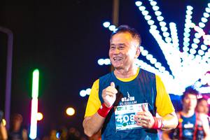 BIB: 408
                            <button type="button" onclick="openModal(15870826)" class="btn btn-primary btn-sm float-right btn-popup" data-toggle="modal" data-target=".modal-high-quality">
                        <i class="fas fa-shopping-cart"></i> Add to Cart
                    </button>
                                            <button type="button" onclick="isThisMe(15870826, true)" class="btn btn-success btn-sm float-right btn-popup btn-isme hidden" data-toggle="tooltip" data-placement="bottom" title="นี่คือรูปของคุณใช่ไหม คลิกที่นี่เพื่อเอาเข้าอัลบั้ม">
                        <i class="fas fa-plus"></i> Add to album
                    </button>
                    <button type="button" onclick="isThisMe(15870826, false)" class="btn btn-warning btn-sm float-right btn-popup btn-isnotme hidden">
                        <i class="fas fa-ban"></i> Remove from album
                    </button>