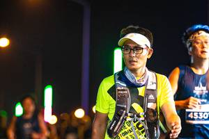 BIB: 4530
                            <button type="button" onclick="openModal(15871116)" class="btn btn-primary btn-sm float-right btn-popup" data-toggle="modal" data-target=".modal-high-quality">
                        <i class="fas fa-shopping-cart"></i> Add to Cart
                    </button>
                                            <button type="button" onclick="isThisMe(15871116, true)" class="btn btn-success btn-sm float-right btn-popup btn-isme hidden" data-toggle="tooltip" data-placement="bottom" title="นี่คือรูปของคุณใช่ไหม คลิกที่นี่เพื่อเอาเข้าอัลบั้ม">
                        <i class="fas fa-plus"></i> Add to album
                    </button>
                    <button type="button" onclick="isThisMe(15871116, false)" class="btn btn-warning btn-sm float-right btn-popup btn-isnotme hidden">
                        <i class="fas fa-ban"></i> Remove from album
                    </button>