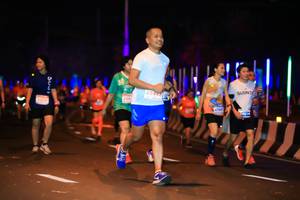 BIB: 284, 4744, 35614
                            <button type="button" onclick="openModal(15774301)" class="btn btn-primary btn-sm float-right btn-popup" data-toggle="modal" data-target=".modal-high-quality">
                        <i class="fas fa-shopping-cart"></i> Add to Cart
                    </button>
                                            <button type="button" onclick="isThisMe(15774301, true)" class="btn btn-success btn-sm float-right btn-popup btn-isme hidden" data-toggle="tooltip" data-placement="bottom" title="นี่คือรูปของคุณใช่ไหม คลิกที่นี่เพื่อเอาเข้าอัลบั้ม">
                        <i class="fas fa-plus"></i> Add to album
                    </button>
                    <button type="button" onclick="isThisMe(15774301, false)" class="btn btn-warning btn-sm float-right btn-popup btn-isnotme hidden">
                        <i class="fas fa-ban"></i> Remove from album
                    </button>