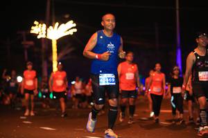 BIB: 469, 268
                            <button type="button" onclick="openModal(15360623)" class="btn btn-primary btn-sm float-right btn-popup" data-toggle="modal" data-target=".modal-high-quality">
                        <i class="fas fa-shopping-cart"></i> Add to Cart
                    </button>
                                            <button type="button" onclick="isThisMe(15360623, true)" class="btn btn-success btn-sm float-right btn-popup btn-isme hidden" data-toggle="tooltip" data-placement="bottom" title="นี่คือรูปของคุณใช่ไหม คลิกที่นี่เพื่อเอาเข้าอัลบั้ม">
                        <i class="fas fa-plus"></i> Add to album
                    </button>
                    <button type="button" onclick="isThisMe(15360623, false)" class="btn btn-warning btn-sm float-right btn-popup btn-isnotme hidden">
                        <i class="fas fa-ban"></i> Remove from album
                    </button>