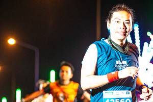 BIB: 125
                            <button type="button" onclick="openModal(15871357)" class="btn btn-primary btn-sm float-right btn-popup" data-toggle="modal" data-target=".modal-high-quality">
                        <i class="fas fa-shopping-cart"></i> Add to Cart
                    </button>
                                            <button type="button" onclick="isThisMe(15871357, true)" class="btn btn-success btn-sm float-right btn-popup btn-isme hidden" data-toggle="tooltip" data-placement="bottom" title="นี่คือรูปของคุณใช่ไหม คลิกที่นี่เพื่อเอาเข้าอัลบั้ม">
                        <i class="fas fa-plus"></i> Add to album
                    </button>
                    <button type="button" onclick="isThisMe(15871357, false)" class="btn btn-warning btn-sm float-right btn-popup btn-isnotme hidden">
                        <i class="fas fa-ban"></i> Remove from album
                    </button>