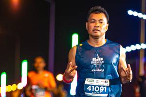 BIB: 2021, 41091
                            <button type="button" onclick="openModal(15870619)" class="btn btn-primary btn-sm float-right btn-popup" data-toggle="modal" data-target=".modal-high-quality">
                        <i class="fas fa-shopping-cart"></i> Add to Cart
                    </button>
                                            <button type="button" onclick="isThisMe(15870619, true)" class="btn btn-success btn-sm float-right btn-popup btn-isme hidden" data-toggle="tooltip" data-placement="bottom" title="นี่คือรูปของคุณใช่ไหม คลิกที่นี่เพื่อเอาเข้าอัลบั้ม">
                        <i class="fas fa-plus"></i> Add to album
                    </button>
                    <button type="button" onclick="isThisMe(15870619, false)" class="btn btn-warning btn-sm float-right btn-popup btn-isnotme hidden">
                        <i class="fas fa-ban"></i> Remove from album
                    </button>