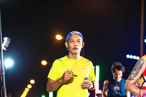 BIB: 0000
                            <button type="button" onclick="openModal(15871021)" class="btn btn-primary btn-sm float-right btn-popup" data-toggle="modal" data-target=".modal-high-quality">
                        <i class="fas fa-shopping-cart"></i> Add to Cart
                    </button>
                                            <button type="button" onclick="isThisMe(15871021, true)" class="btn btn-success btn-sm float-right btn-popup btn-isme hidden" data-toggle="tooltip" data-placement="bottom" title="นี่คือรูปของคุณใช่ไหม คลิกที่นี่เพื่อเอาเข้าอัลบั้ม">
                        <i class="fas fa-plus"></i> Add to album
                    </button>
                    <button type="button" onclick="isThisMe(15871021, false)" class="btn btn-warning btn-sm float-right btn-popup btn-isnotme hidden">
                        <i class="fas fa-ban"></i> Remove from album
                    </button>