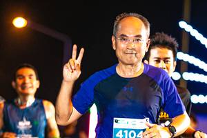 BIB: 4104
                            <button type="button" onclick="openModal(15869944)" class="btn btn-primary btn-sm float-right btn-popup" data-toggle="modal" data-target=".modal-high-quality">
                        <i class="fas fa-shopping-cart"></i> Add to Cart
                    </button>
                                            <button type="button" onclick="isThisMe(15869944, true)" class="btn btn-success btn-sm float-right btn-popup btn-isme hidden" data-toggle="tooltip" data-placement="bottom" title="นี่คือรูปของคุณใช่ไหม คลิกที่นี่เพื่อเอาเข้าอัลบั้ม">
                        <i class="fas fa-plus"></i> Add to album
                    </button>
                    <button type="button" onclick="isThisMe(15869944, false)" class="btn btn-warning btn-sm float-right btn-popup btn-isnotme hidden">
                        <i class="fas fa-ban"></i> Remove from album
                    </button>